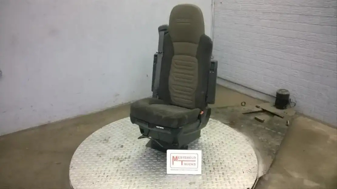 DAF Bijrijdersstoel - Кабина и интериор за Камион: снимка 1 DAF Bijrijdersstoel - Кабина и интериор за Камион: снимка 1