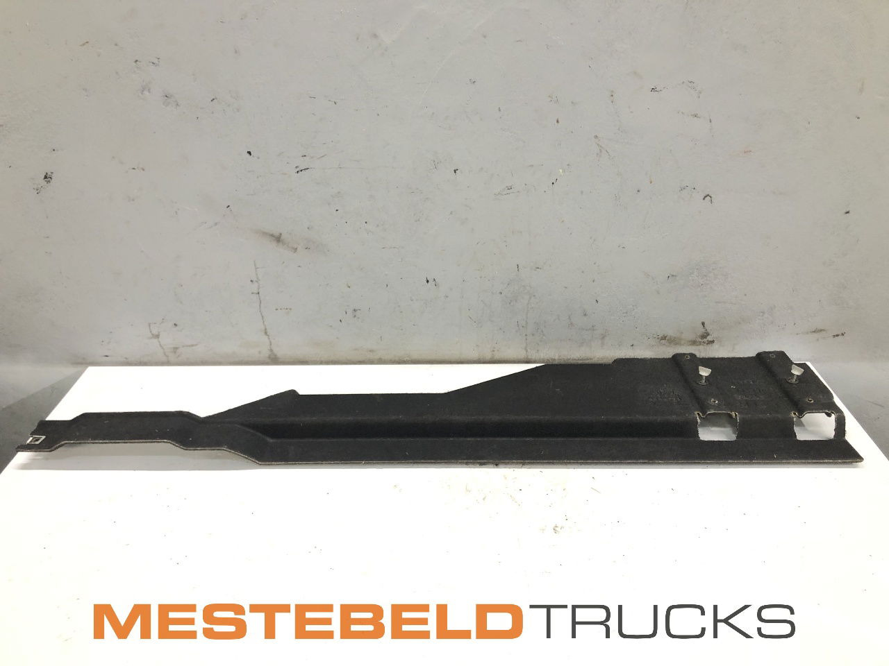 DAF Geluidsafschermkap links boven - Рама/ Шаси за Камион: снимка 2 DAF Geluidsafschermkap links boven - Рама/ Шаси за Камион: снимка 2