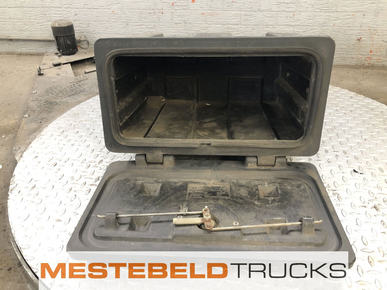 DAF Gereedschapskist CF - Рама/ Шаси за Камион: снимка 2 DAF Gereedschapskist CF - Рама/ Шаси за Камион: снимка 2