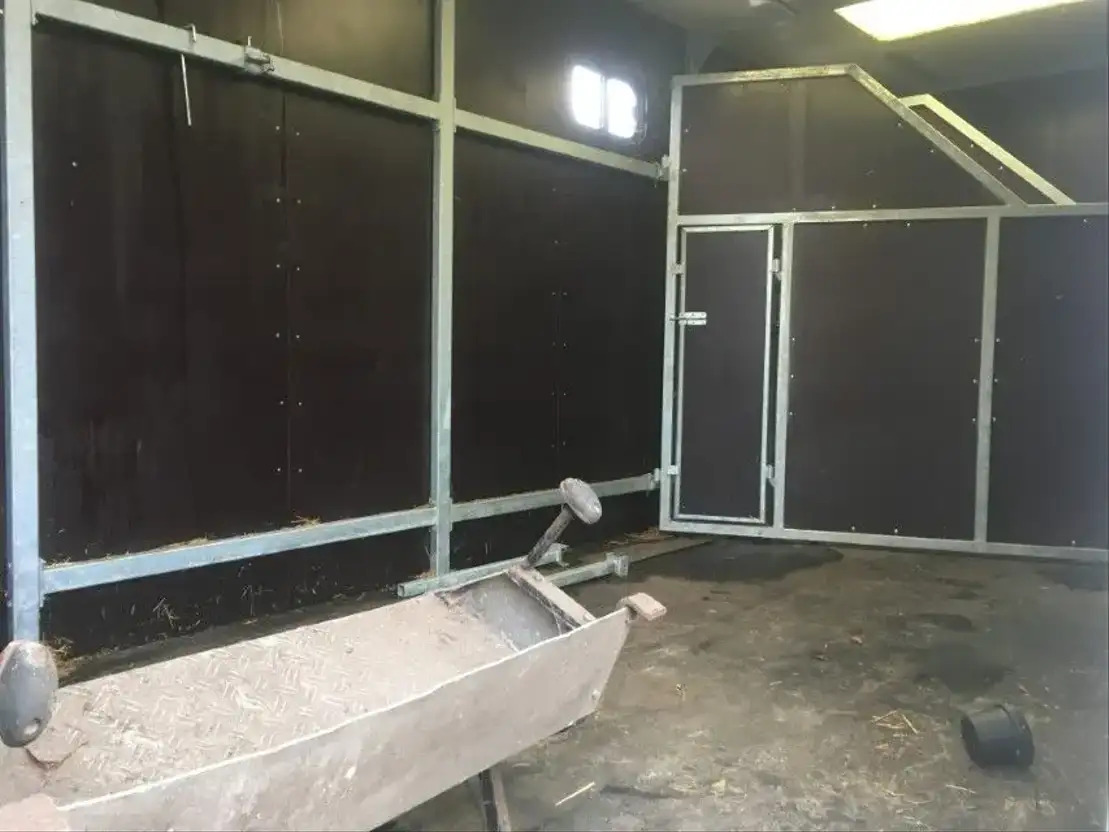 Diversen Laadbak voor paarden - Каросерия - фургон: снимка 3 Diversen Laadbak voor paarden - Каросерия - фургон: снимка 3
