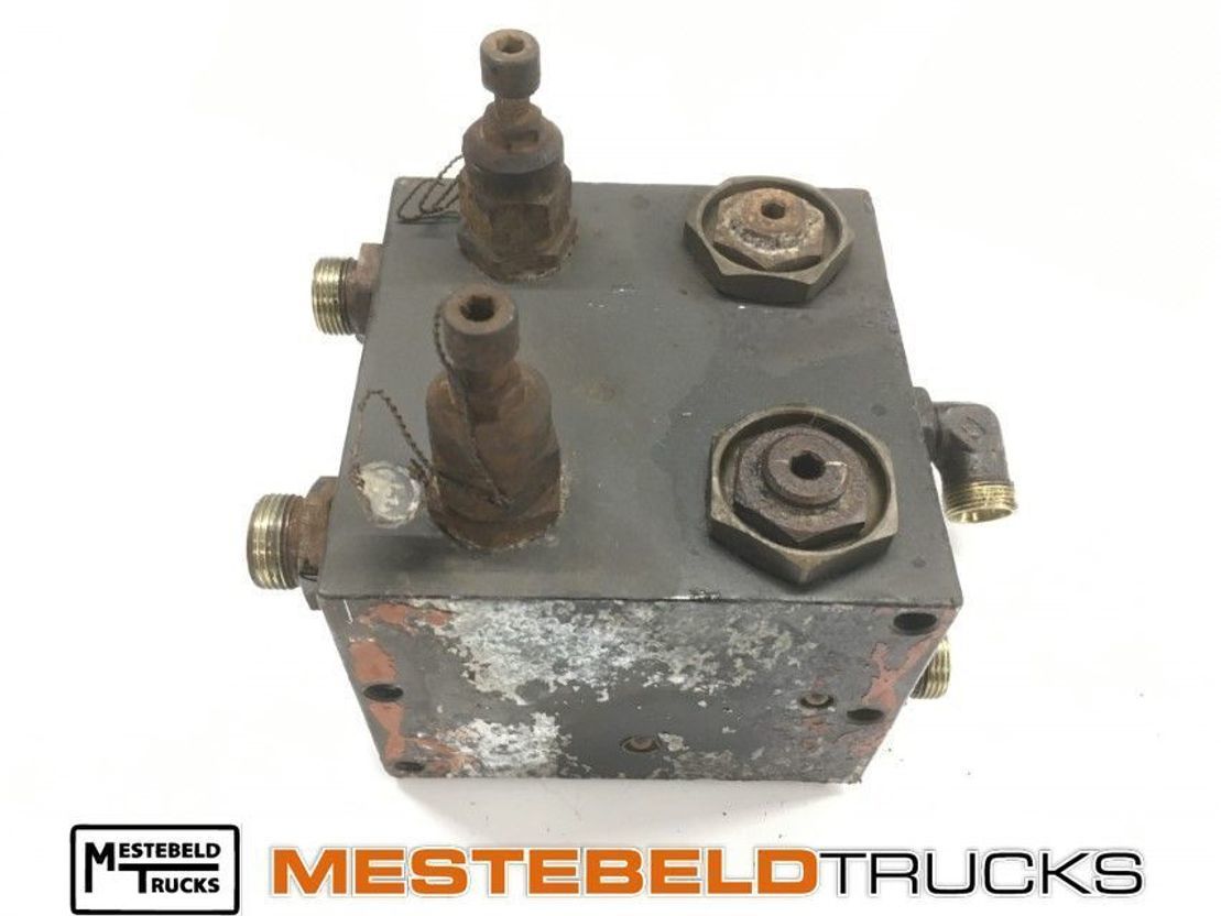 Ginaf Hydraulisch ventielblok - Кормилно управление за Камион: снимка 1 Ginaf Hydraulisch ventielblok - Кормилно управление за Камион: снимка 1