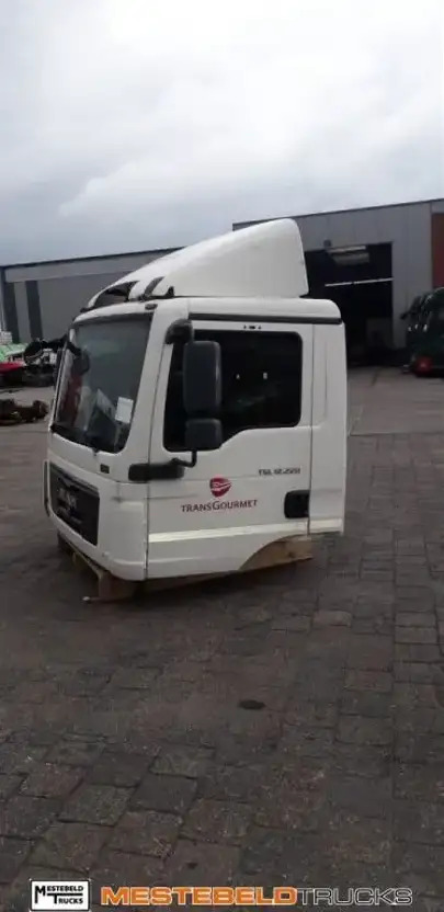 MAN Cabine TGL 12.220 - Кабина за Камион: снимка 1 MAN Cabine TGL 12.220 - Кабина за Камион: снимка 1