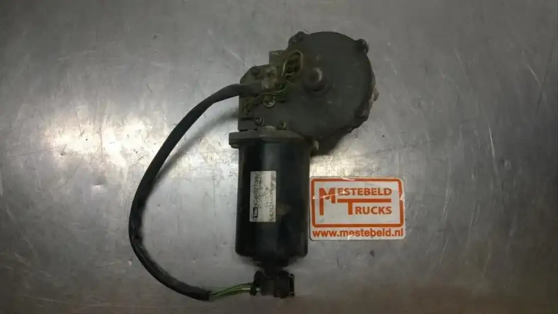 MAN Ruitenwissermotor - Кабина и интериор за Камион: снимка 1 MAN Ruitenwissermotor - Кабина и интериор за Камион: снимка 1