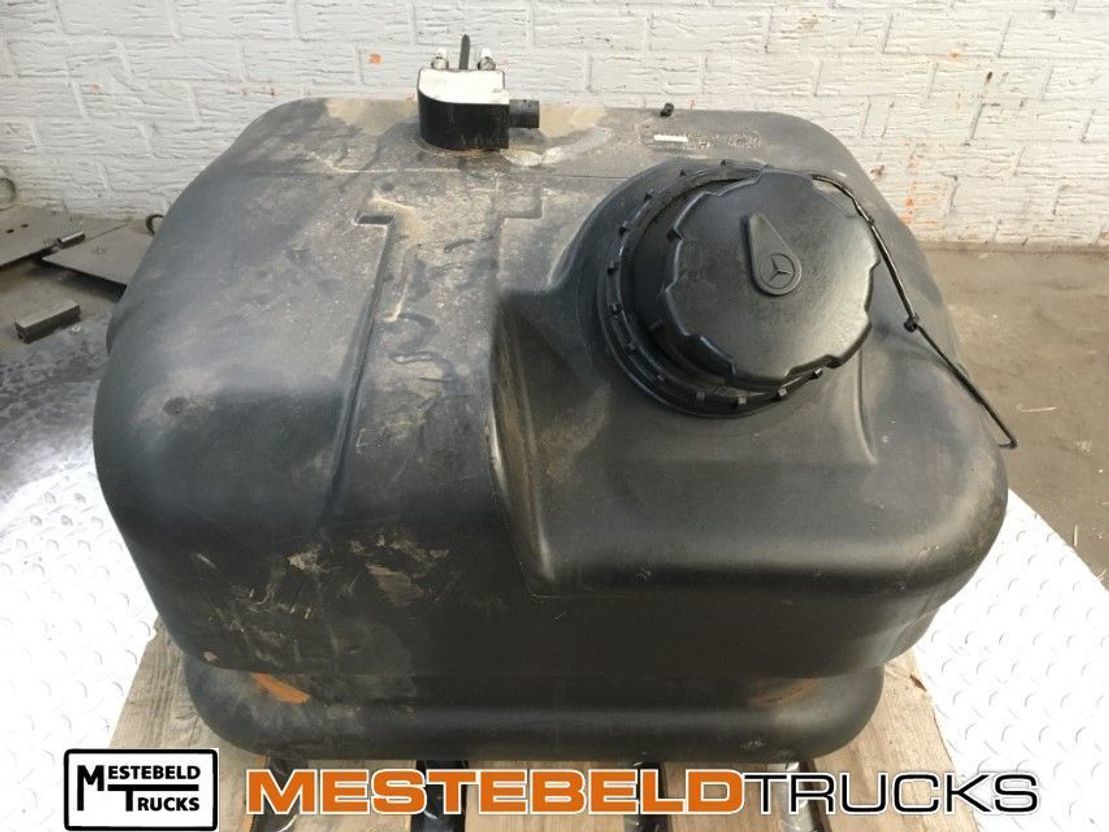 Mercedes-Benz Brandstoftank 120 liter - Горивна система за Лекотоварен автомобил: снимка 1 Mercedes-Benz Brandstoftank 120 liter - Горивна система за Лекотоварен автомобил: снимка 1