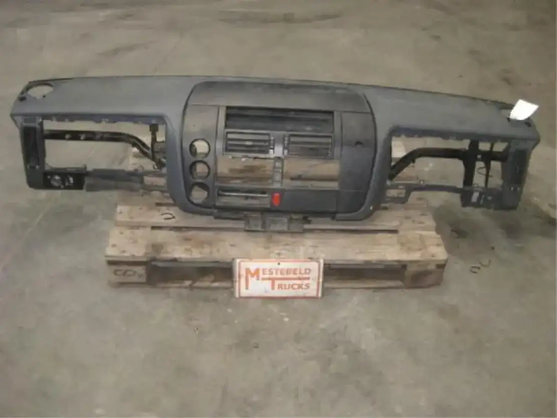 Mercedes-Benz Dashbord - Кабина и интериор за Камион: снимка 1 Mercedes-Benz Dashbord - Кабина и интериор за Камион: снимка 1