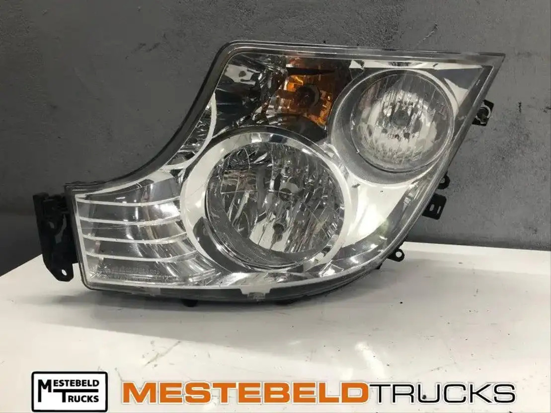 Mercedes-Benz Koplamp rechts - Електрическа система за Камион: снимка 4 Mercedes-Benz Koplamp rechts - Електрическа система за Камион: снимка 4