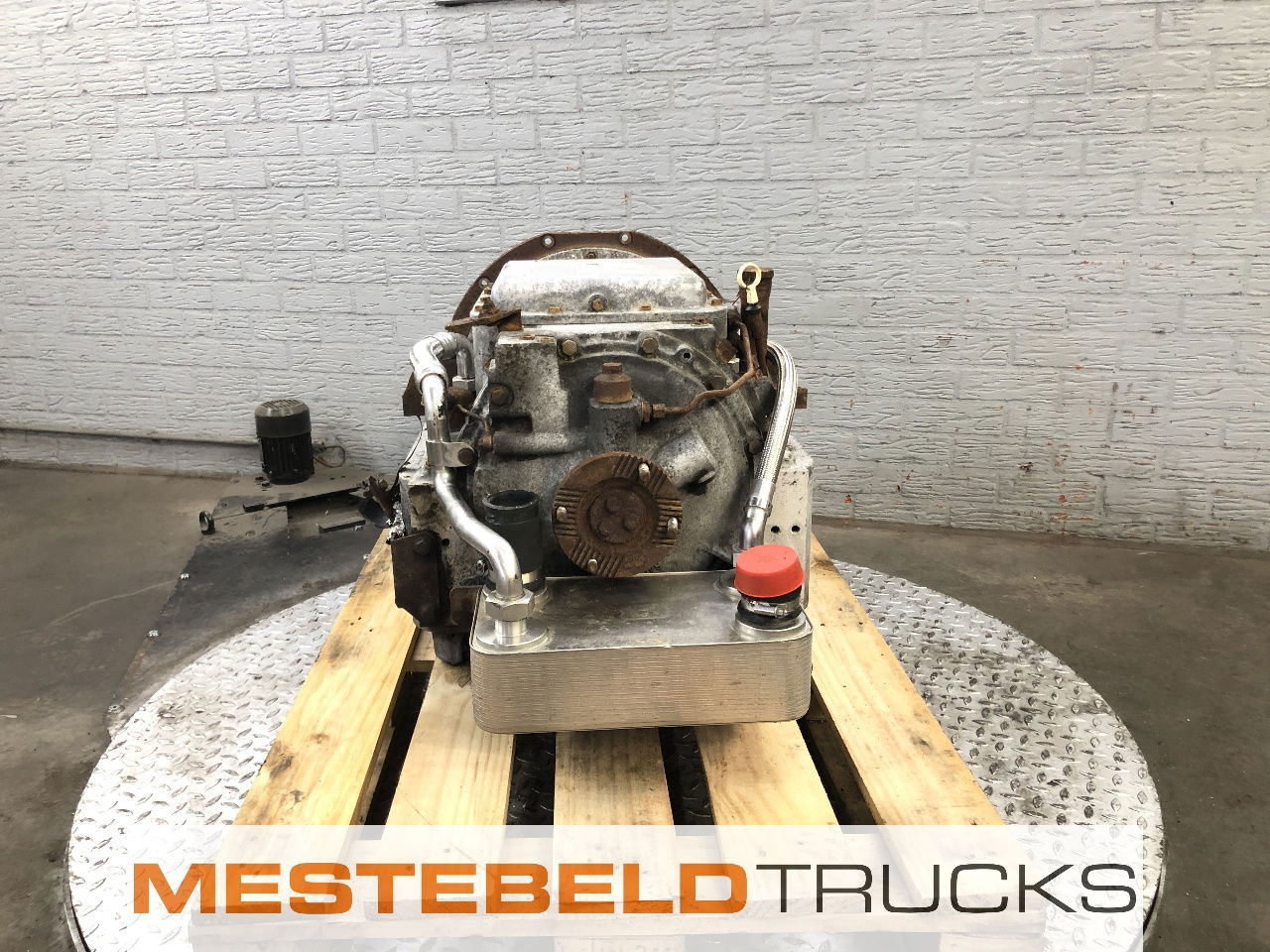Mercedes-Benz Versnellingsbak Voith 864.3E - Скоростна кутия и части за Камион: снимка 4 Mercedes-Benz Versnellingsbak Voith 864.3E - Скоростна кутия и части за Камион: снимка 4