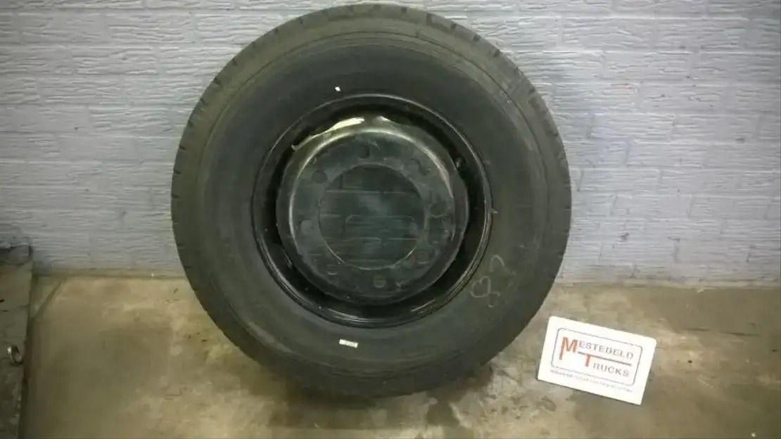 Michelin Band met velg - Гума за Камион: снимка 1 Michelin Band met velg - Гума за Камион: снимка 1