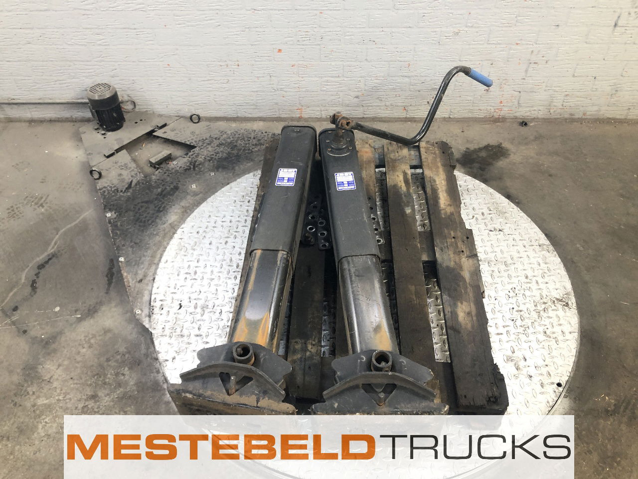 Trailor Set steunpoten Jost Opitma - Рама/ Шаси за Камион: снимка 1 Trailor Set steunpoten Jost Opitma - Рама/ Шаси за Камион: снимка 1