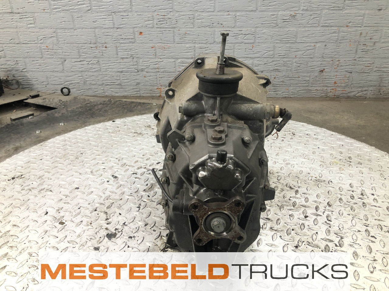 Volkswagen Versnellingsbak Crafter LT 2.5 G28-5R - Скоростна кутия и части за Камион: снимка 2 Volkswagen Versnellingsbak Crafter LT 2.5 G28-5R - Скоростна кутия и части за Камион: снимка 2