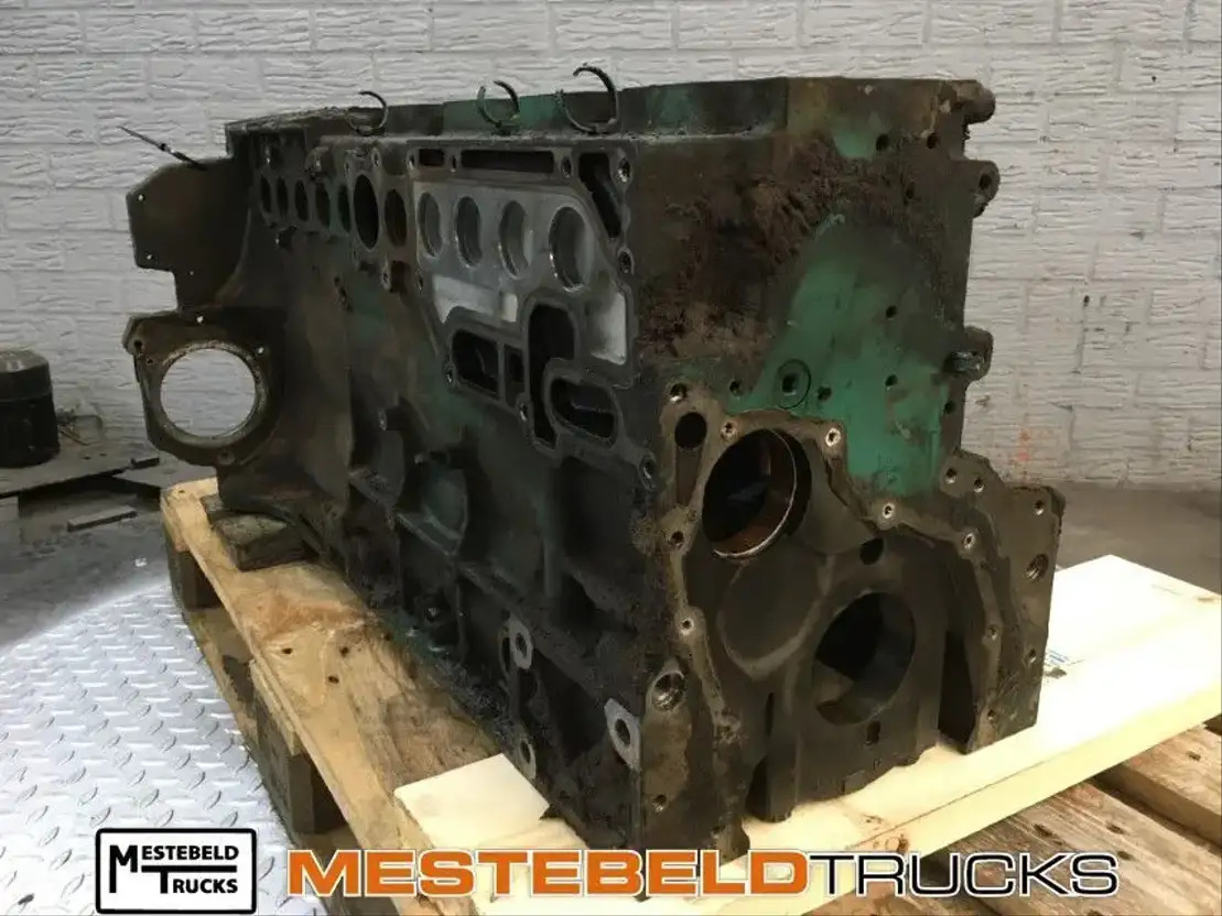 Volvo Motorblok D 7E/F v FE/FL - Двигател и части за Камион: снимка 1 Volvo Motorblok D 7E/F v FE/FL - Двигател и части за Камион: снимка 1