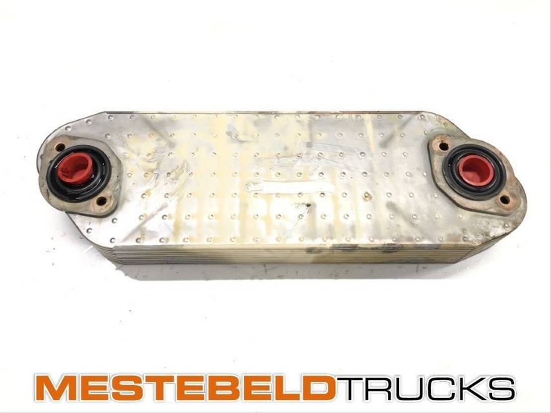 Volvo Oliekoeler D13K 500 - Двигател и части за Камион: снимка 1 Volvo Oliekoeler D13K 500 - Двигател и части за Камион: снимка 1