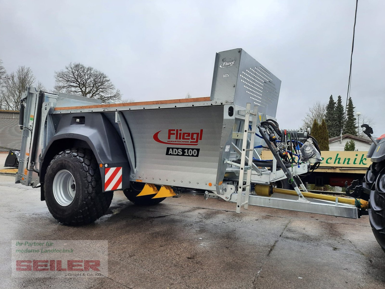 Fliegl ADS 100 Einachs 9m³ - Разпръсквач за оборски тор: снимка 1 Fliegl ADS 100 Einachs 9m³ - Разпръсквач за оборски тор: снимка 1