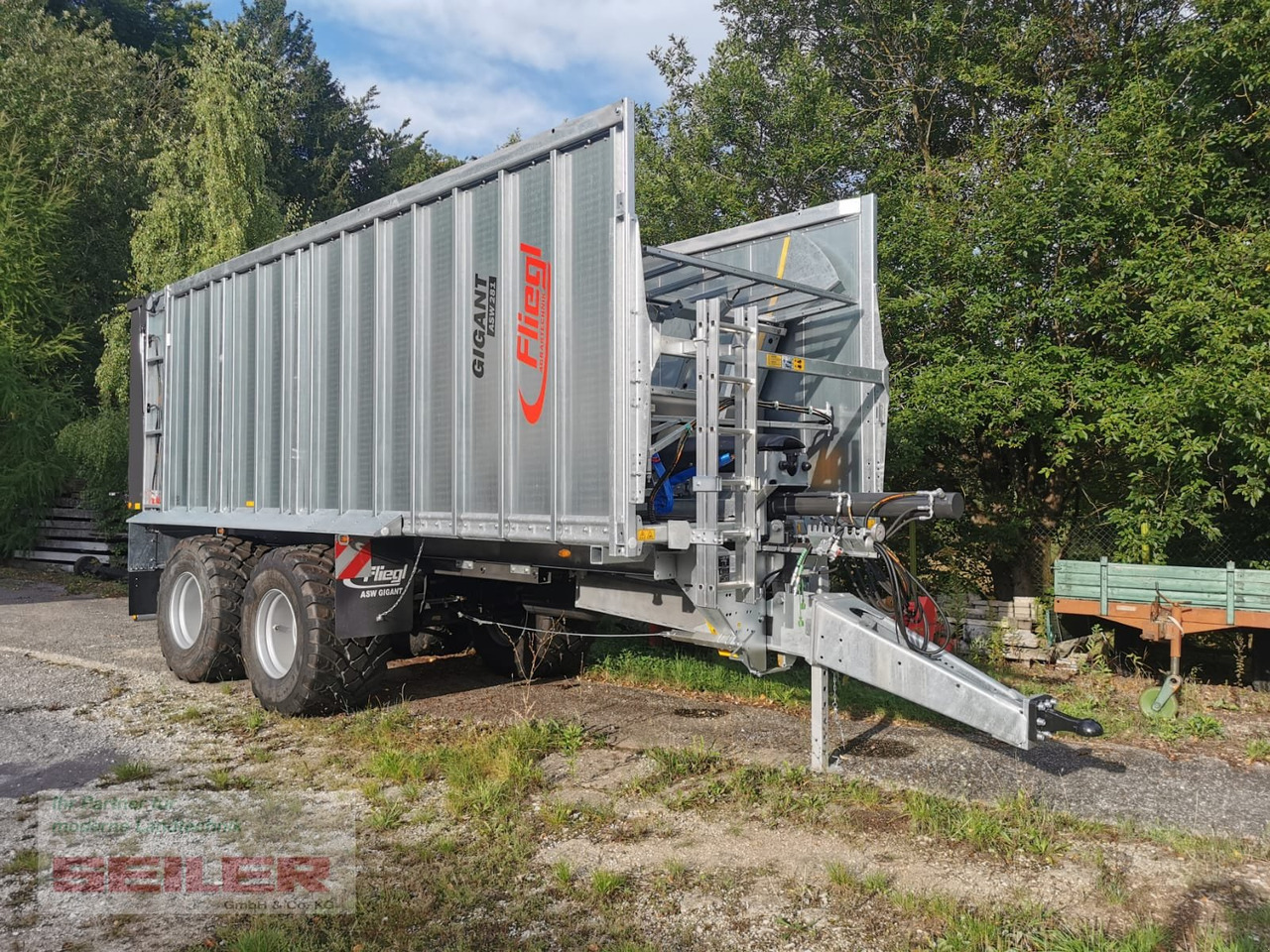 Fliegl ASW 281 GIGANT FOX 45m³ - Саморазтоварващо се ремарке: снимка 1 Fliegl ASW 281 GIGANT FOX 45m³ - Саморазтоварващо се ремарке: снимка 1