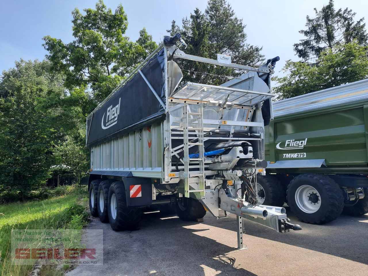 Fliegl ASW 381 TAURUS FOX 45m³ + Top Lift Light - Саморазтоварващо се ремарке: снимка 2 Fliegl ASW 381 TAURUS FOX 45m³ + Top Lift Light - Саморазтоварващо се ремарке: снимка 2