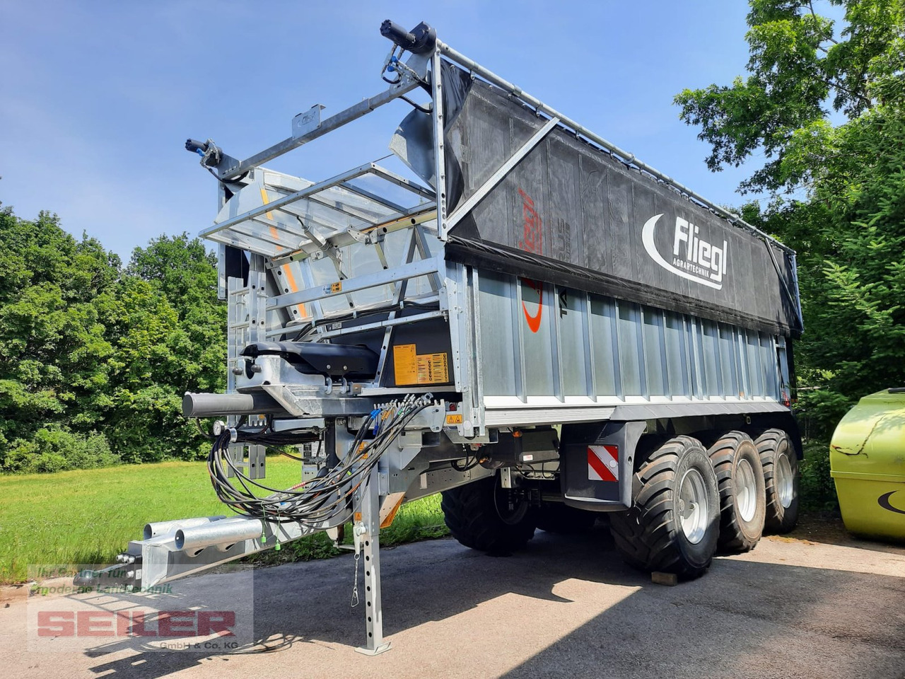Fliegl ASW 381 TAURUS FOX 45m³ + Top Lift Light - Саморазтоварващо се ремарке: снимка 1 Fliegl ASW 381 TAURUS FOX 45m³ + Top Lift Light - Саморазтоварващо се ремарке: снимка 1