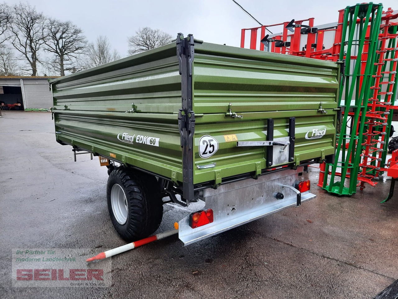 Fliegl EDK 60 FOX - Селскостопанско ремарке самосвал: снимка 3 Fliegl EDK 60 FOX - Селскостопанско ремарке самосвал: снимка 3