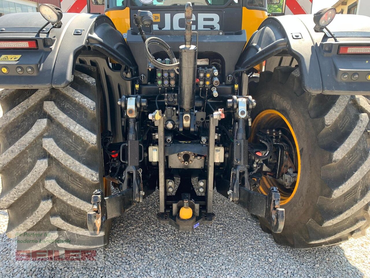 JCB Fastrac 4220 - Трактор: снимка 5 JCB Fastrac 4220 - Трактор: снимка 5
