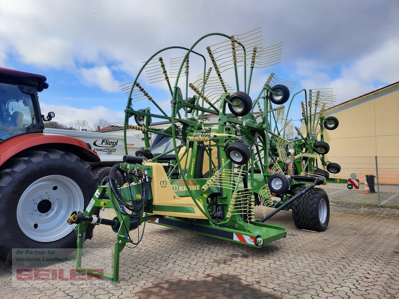 Нови Гребло/ Сенообръщачка Krone Swadro TC 1370: снимка 7