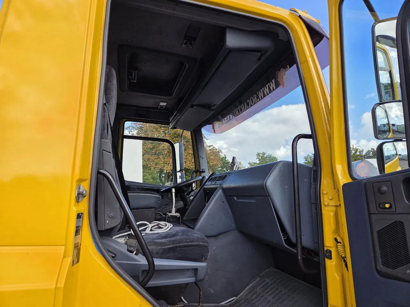 Шаси кабина DAF CF 75.250 6x2 Euro 2 Automatic NL-Truck Original KM'S: снимка 19