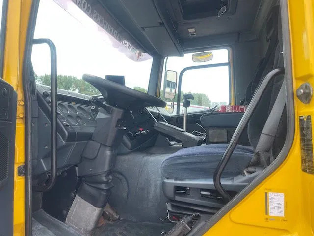 Шаси кабина DAF CF 75.250 6x2 Euro 2 Automatic NL-Truck Original KM'S: снимка 9