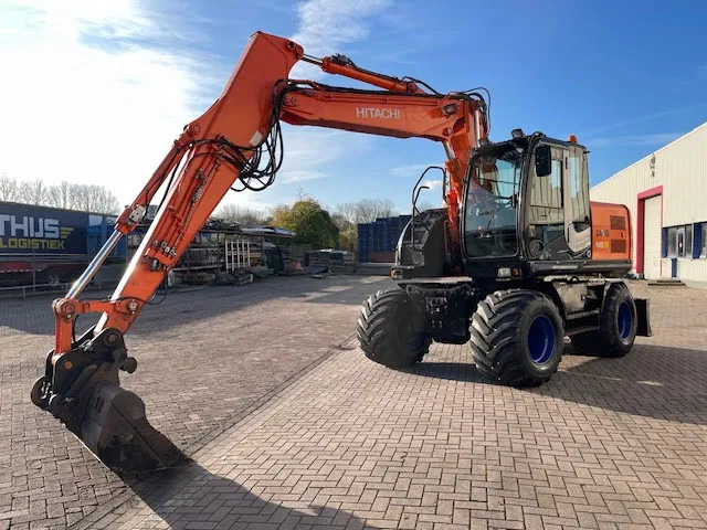 Hitachi ZX 140W-3 - Колесен багер: снимка 2 Hitachi ZX 140W-3 - Колесен багер: снимка 2