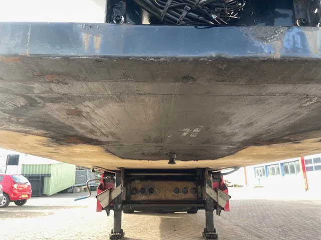 Kögel 3 AXELS (2X LIFT AXELS) DISK BRAKE 7CM FRIGO BOX - Затворена каросерия полуремарке: снимка 4 Kögel 3 AXELS (2X LIFT AXELS) DISK BRAKE 7CM FRIGO BOX - Затворена каросерия полуремарке: снимка 4