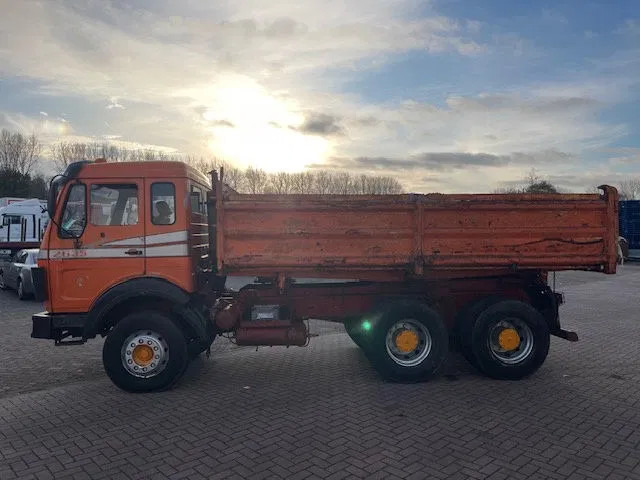 Mercedes-Benz AK 2635 6x4 V8 - Самосвал камион: снимка 3 Mercedes-Benz AK 2635 6x4 V8 - Самосвал камион: снимка 3