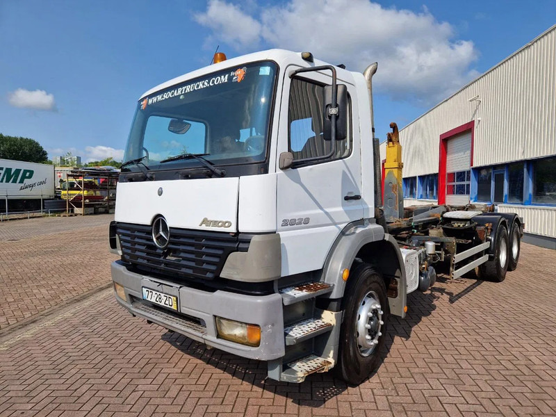Mercedes-Benz Atego 2628 6x4 Euro 3 Manual Gear full steel suspension - Мултилифт с кука камион: снимка 2 Mercedes-Benz Atego 2628 6x4 Euro 3 Manual Gear full steel suspension - Мултилифт с кука камион: снимка 2