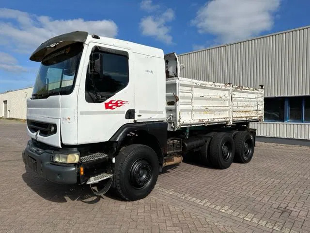 Renault Premium 400 6x4 !ONLY FOR PARTS! Engine start The truck don't drive! - Самосвал камион: снимка 4 Renault Premium 400 6x4 !ONLY FOR PARTS! Engine start The truck don't drive! - Самосвал камион: снимка 4