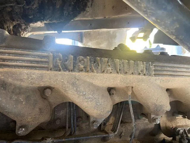 Самосвал камион Renault Premium 400 6x4 ! ONLY FOR PARTS !: снимка 16
