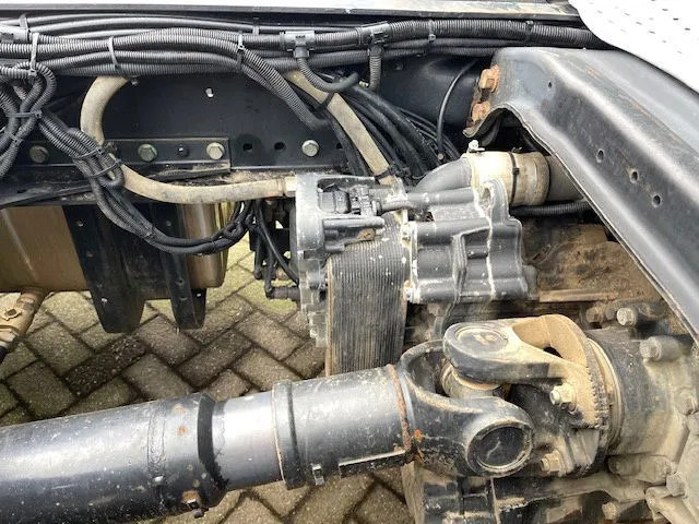 MAN TGS 18.480 Euro 5 Retarder 2-Tanks - Влекач: снимка 4 MAN TGS 18.480 Euro 5 Retarder 2-Tanks - Влекач: снимка 4