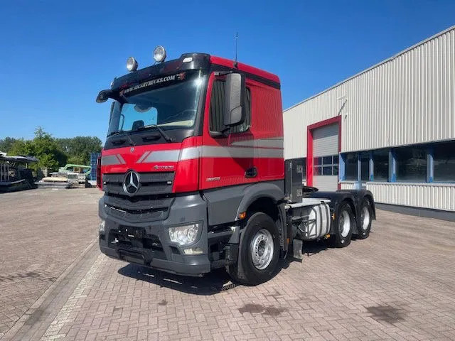 Mercedes-Benz Actros 2653 6x4 Blatt / Luft / Luft Low km! - Влекач: снимка 3 Mercedes-Benz Actros 2653 6x4 Blatt / Luft / Luft Low km! - Влекач: снимка 3