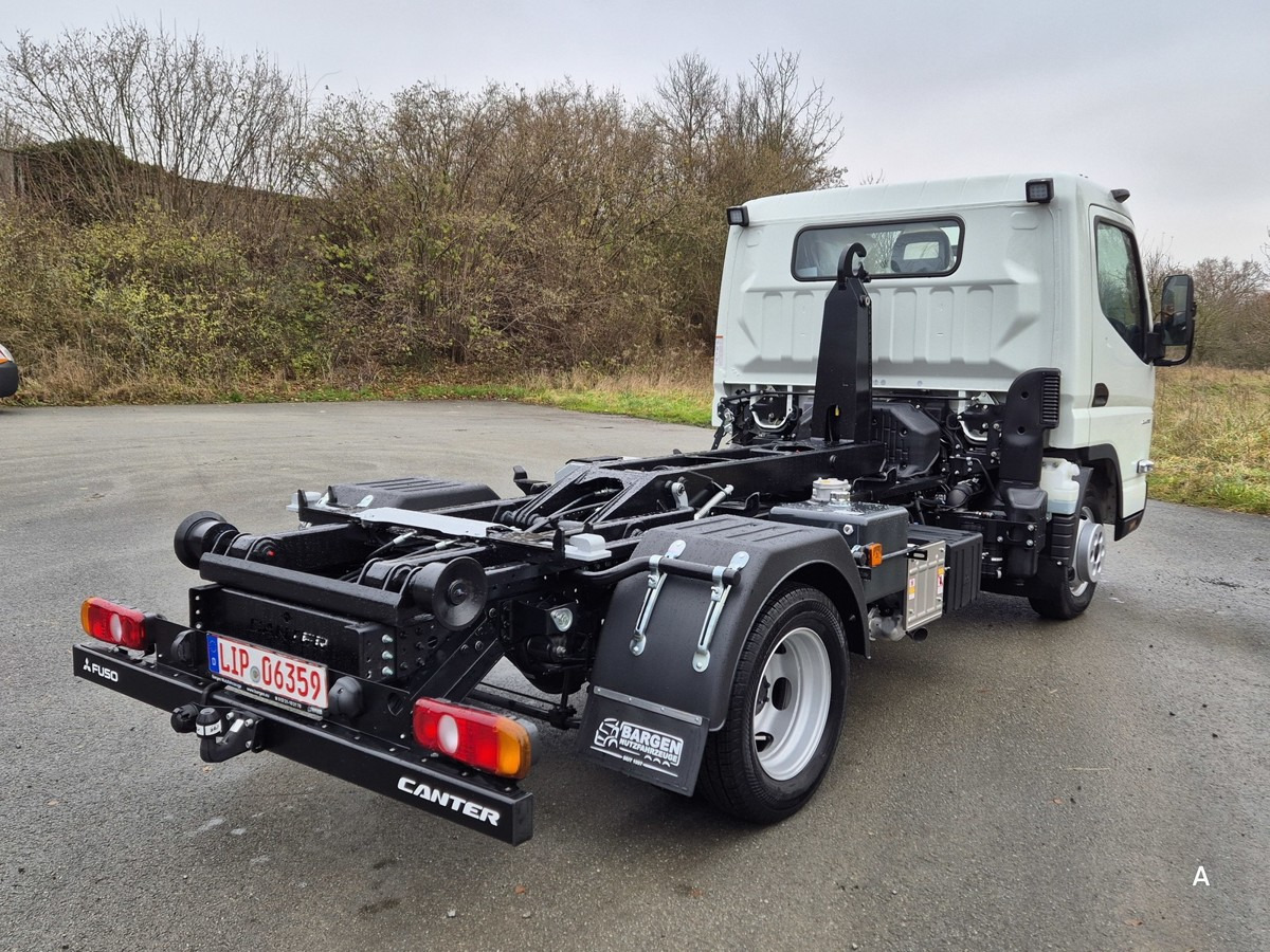 FUSO 3C15 Duonic Aut.City Abrollkipper AHK 3.5T sofor - Мултилифт с кука камион: снимка 5 FUSO 3C15 Duonic Aut.City Abrollkipper AHK 3.5T sofor - Мултилифт с кука камион: снимка 5