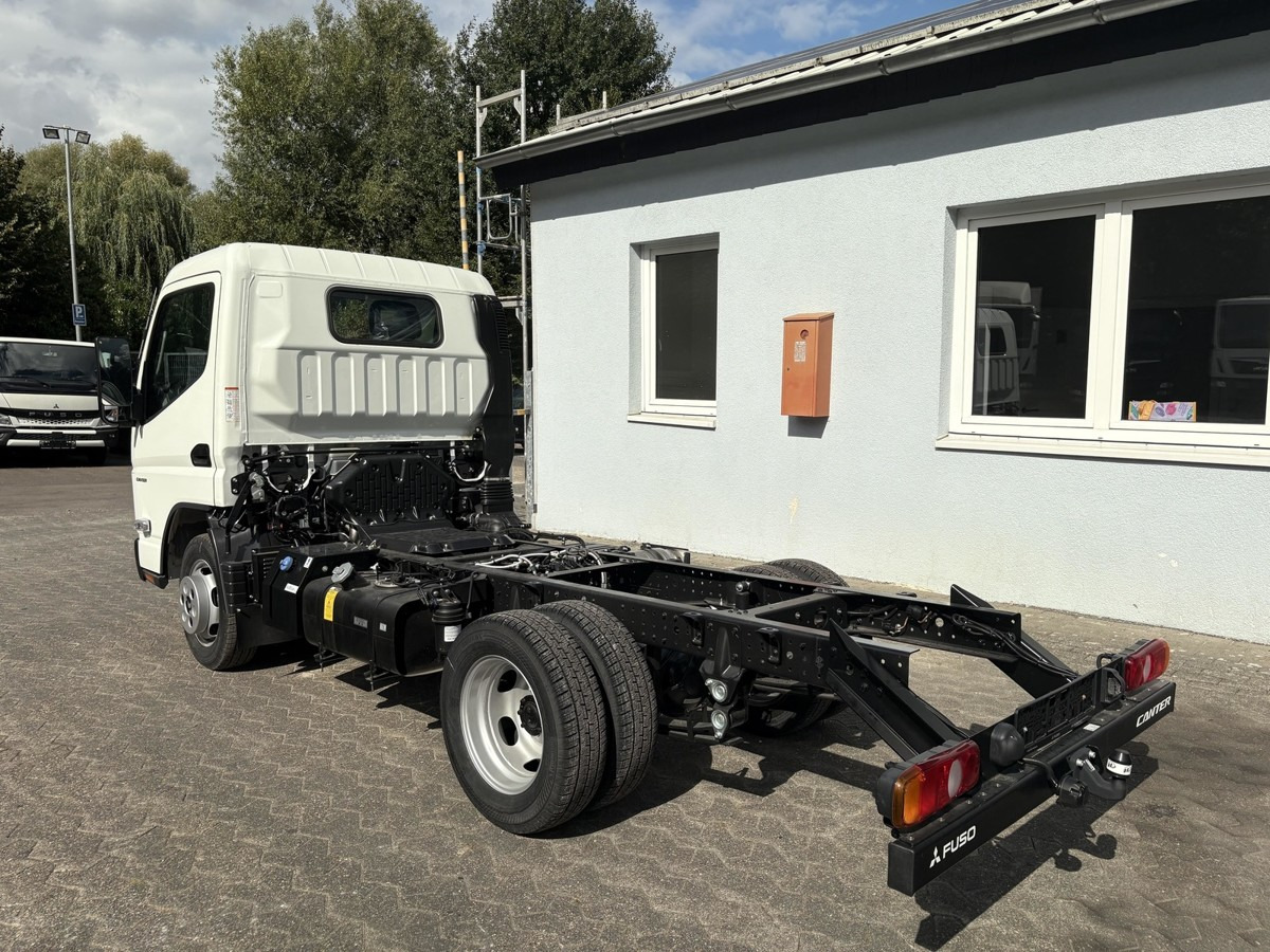 FUSO 3S15 Fahrgestell 2500 Nebenantrieb - Шаси кабина: снимка 3 FUSO 3S15 Fahrgestell 2500 Nebenantrieb - Шаси кабина: снимка 3