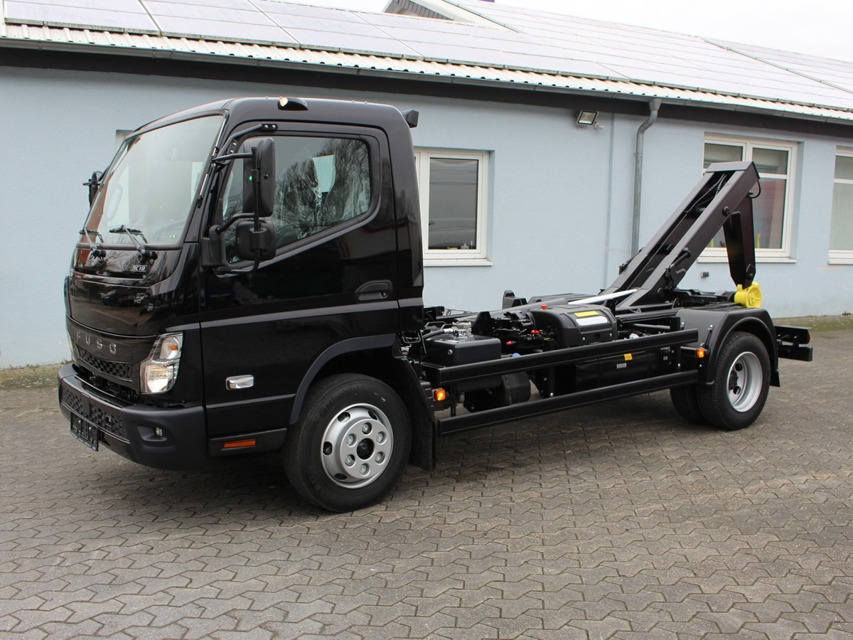 FUSO Canter FUSO 9C18 Duonic City Abrollkipper Black - Мултилифт с кука камион, Камион с кран: снимка 3 FUSO Canter FUSO 9C18 Duonic City Abrollkipper Black - Мултилифт с кука камион, Камион с кран: снимка 3