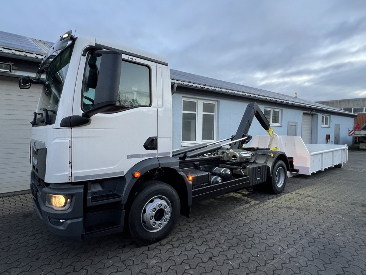 MAN TGM 15.290 BL Abrollkipper PowerMatic Standheiz. - Мултилифт с кука камион: снимка 5 MAN TGM 15.290 BL Abrollkipper PowerMatic Standheiz. - Мултилифт с кука камион: снимка 5