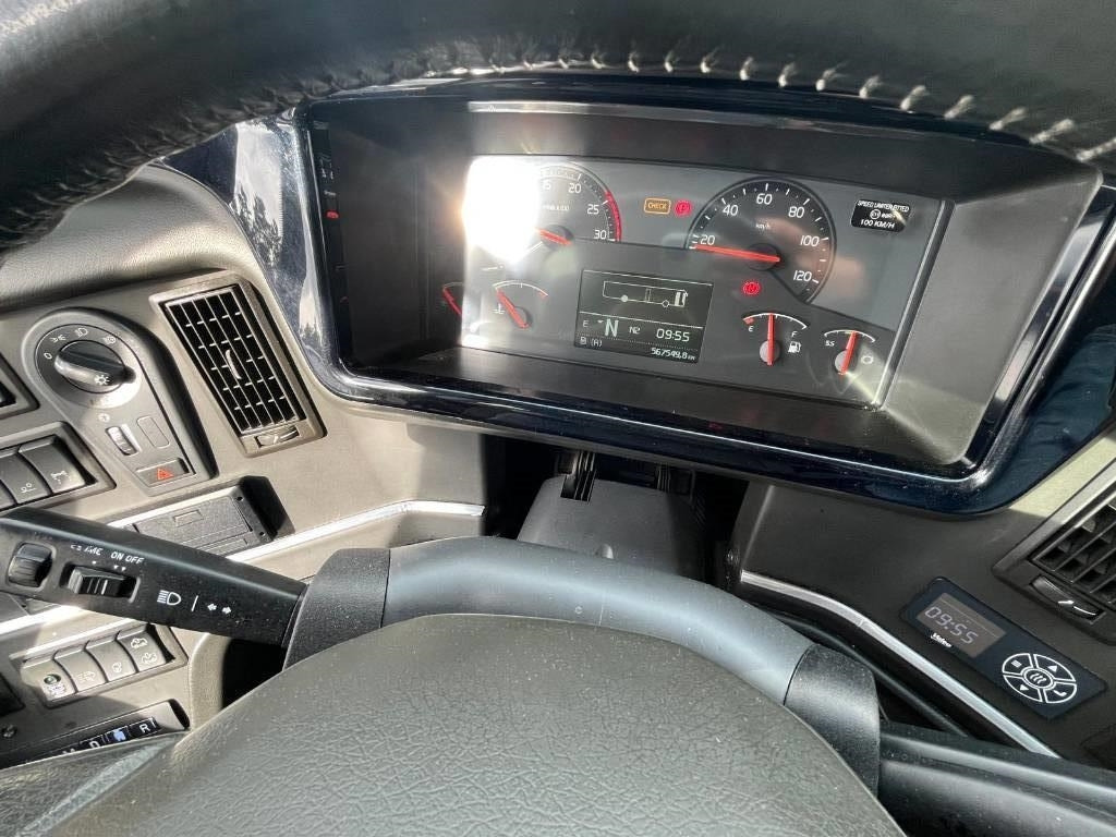 Туристически автобус Volvo 9700: снимка 7