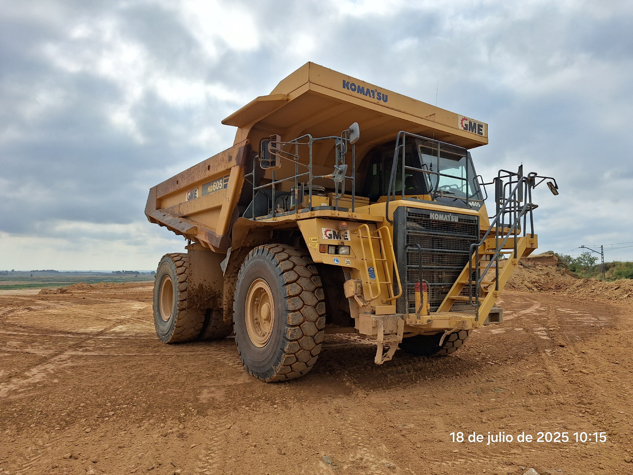 KOMATSU HD605 7-EO - Кариерен самосвал: снимка 1 KOMATSU HD605 7-EO - Кариерен самосвал: снимка 1