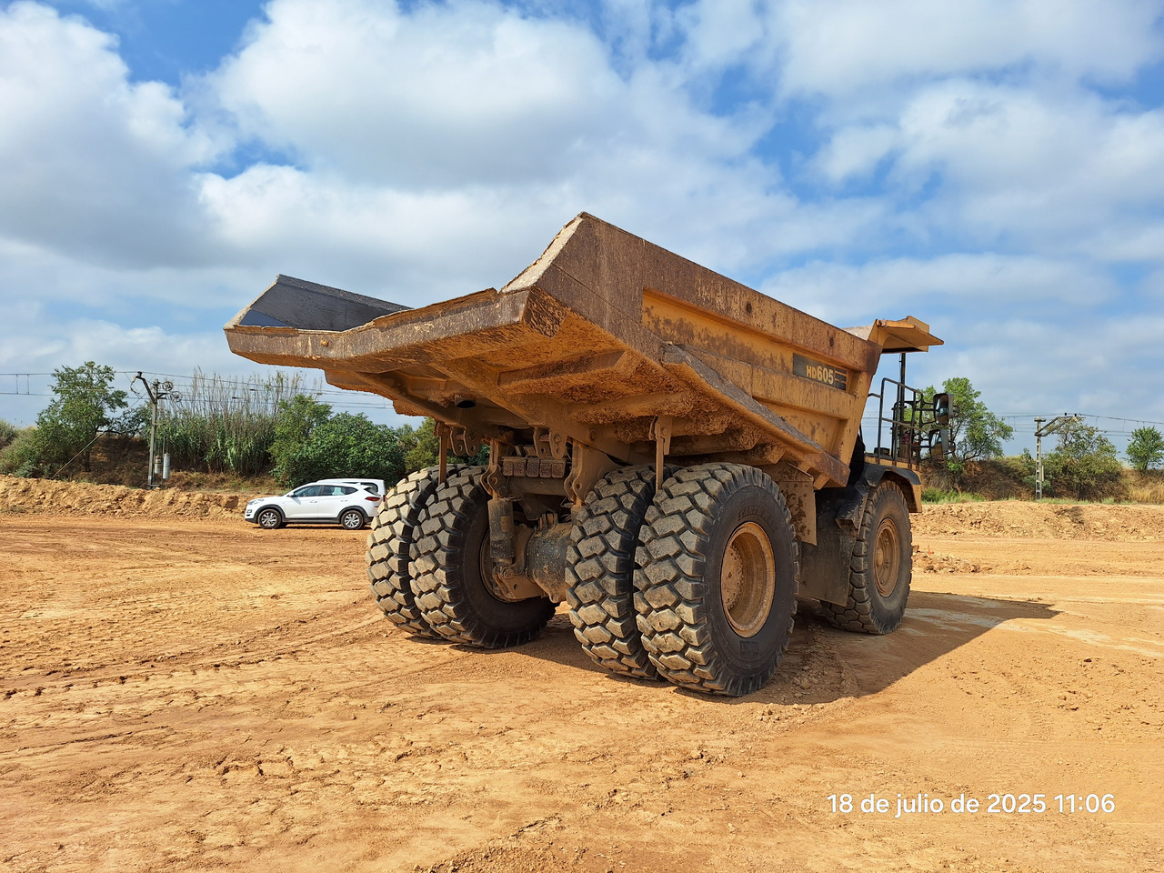 KOMATSU HD605 7-EO - Кариерен самосвал: снимка 3 KOMATSU HD605 7-EO - Кариерен самосвал: снимка 3