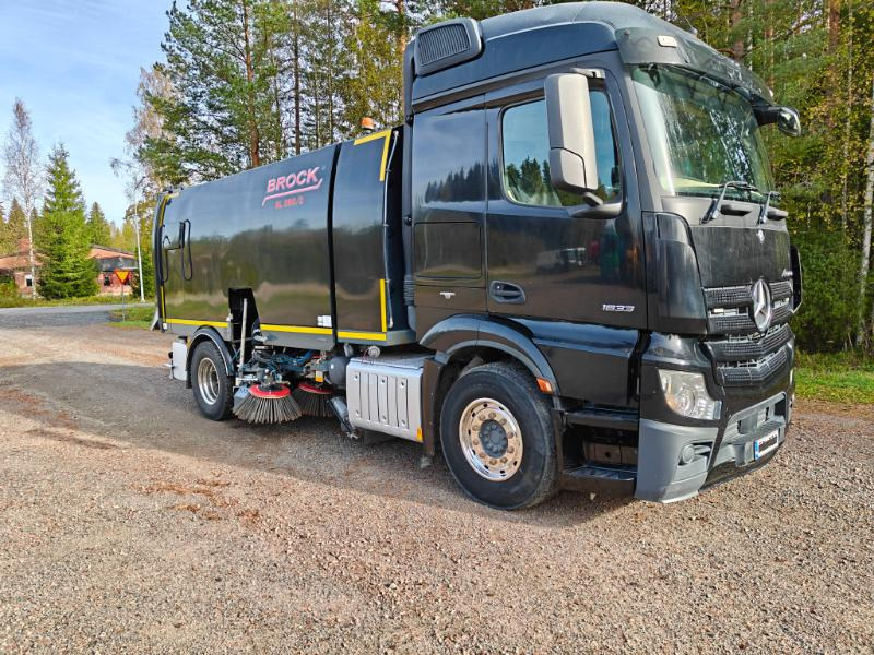 Brock SL280/2 MB Actros 1833 - Мотометачна машина: снимка 1 Brock SL280/2 MB Actros 1833 - Мотометачна машина: снимка 1