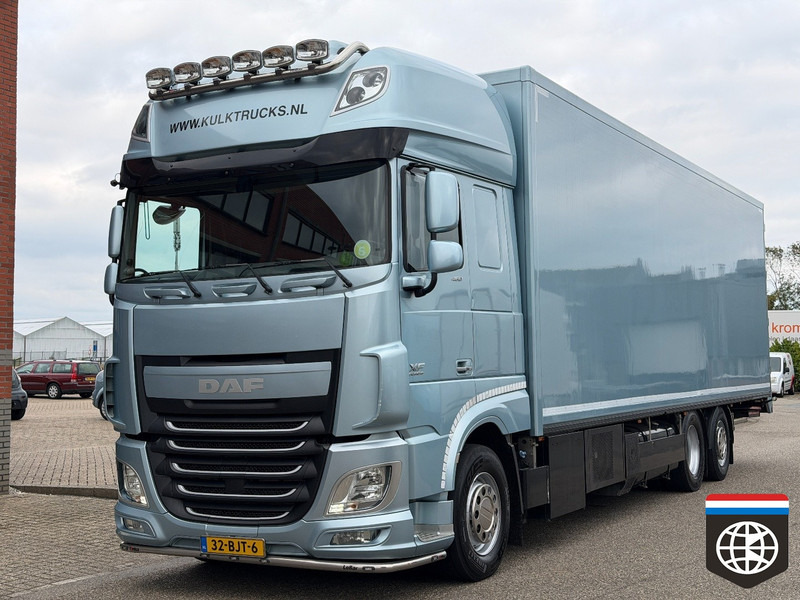DAF XF 460 FAN TAIL LIFT / TRS / NIGHT A/C / RACING TEAM / CAMPER - Рефрижератор камион: снимка 2 DAF XF 460 FAN TAIL LIFT / TRS / NIGHT A/C / RACING TEAM / CAMPER - Рефрижератор камион: снимка 2