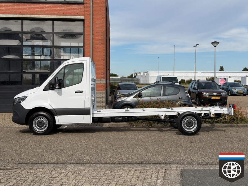 Mercedes-Benz Sprinter 317 / MBUX 10 / NEW / 2 UNITS - Лекотоварен автомобил: снимка 3 Mercedes-Benz Sprinter 317 / MBUX 10 / NEW / 2 UNITS - Лекотоварен автомобил: снимка 3