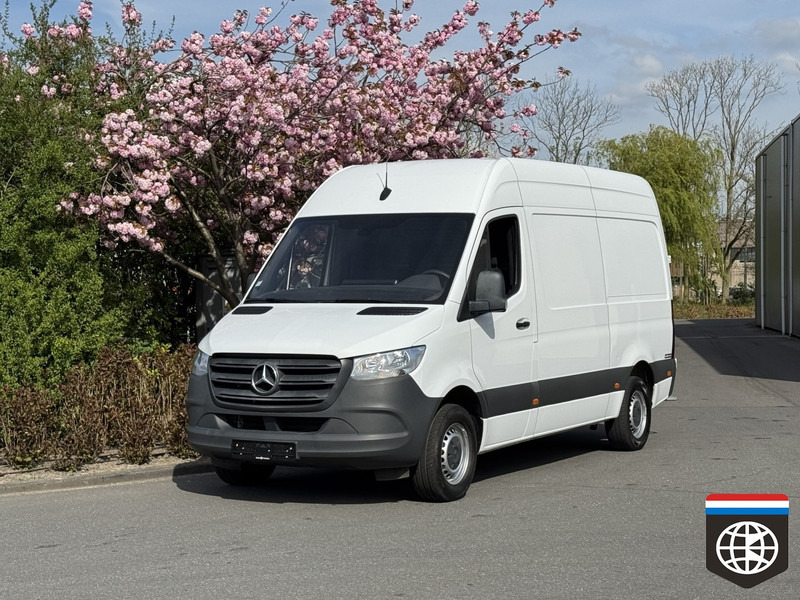 Mercedes-Benz Sprinter 315 RWD - Man - A/C - ACC - Малък ван: снимка 1 Mercedes-Benz Sprinter 315 RWD - Man - A/C - ACC - Малък ван: снимка 1