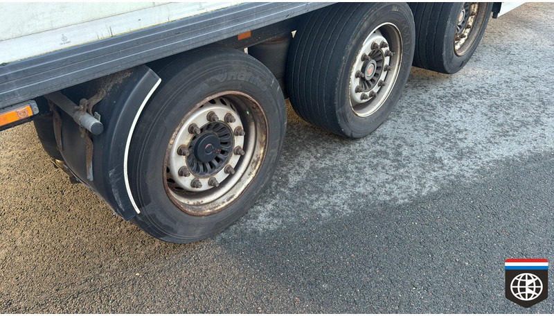 Van Eck UT-3 AIR FREIGHT - VOLUME MULTI TEMP - DATALOG - 3x BPW 1x LIFT - Рефрижератор полуремарке: снимка 4 Van Eck UT-3 AIR FREIGHT - VOLUME MULTI TEMP - DATALOG - 3x BPW 1x LIFT - Рефрижератор полуремарке: снимка 4