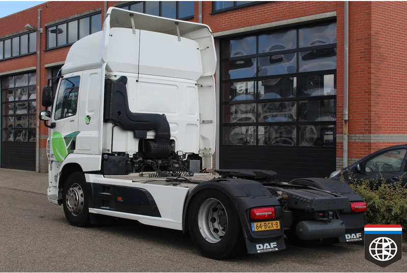 DAF CF 440 FT 2 x TANK - SMART TACHO 2 - LEATHER INTERIEUR - Влекач: снимка 4 DAF CF 440 FT 2 x TANK - SMART TACHO 2 - LEATHER INTERIEUR - Влекач: снимка 4