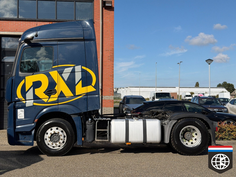 Mercedes-Benz ACTROS 1848 RETARDER / HYDRAULIC / NIGHT A/C / MIRROR CAM / 4 UNITS - Влекач: снимка 2 Mercedes-Benz ACTROS 1848 RETARDER / HYDRAULIC / NIGHT A/C / MIRROR CAM / 4 UNITS - Влекач: снимка 2