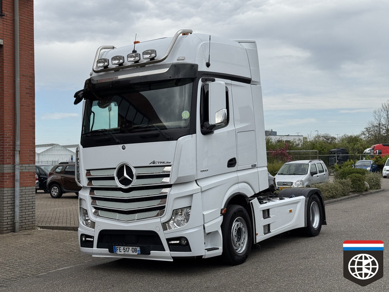 Mercedes-Benz ACTROS 1853 Giga Space - Full spoiler - night A/C - LOW KM - Влекач: снимка 2 Mercedes-Benz ACTROS 1853 Giga Space - Full spoiler - night A/C - LOW KM - Влекач: снимка 2
