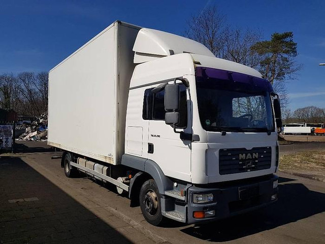 MAN TGL 12.210 4x2 BL - Камион фургон: снимка 3 MAN TGL 12.210 4x2 BL - Камион фургон: снимка 3