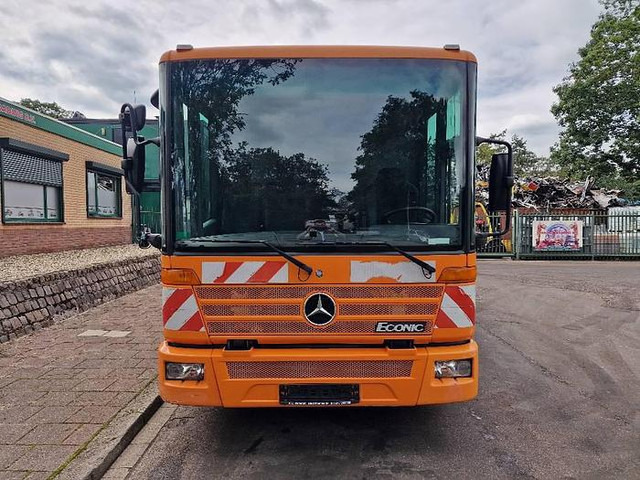 Mercedes-Benz Econic 2628 - Боклукчийска кола: снимка 2 Mercedes-Benz Econic 2628 - Боклукчийска кола: снимка 2